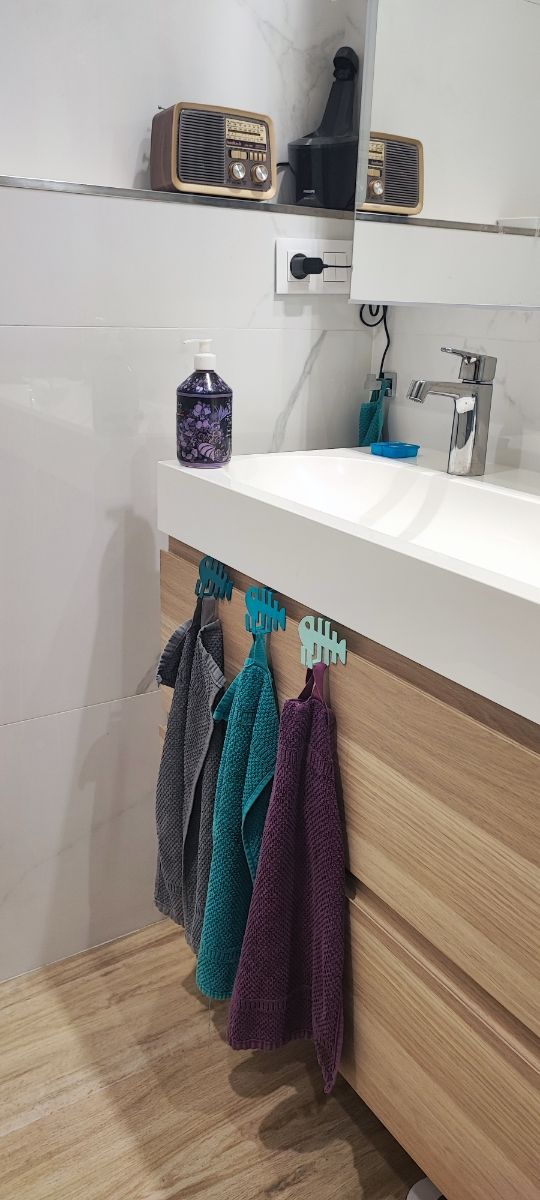 Colgador para organizar baño o cocina