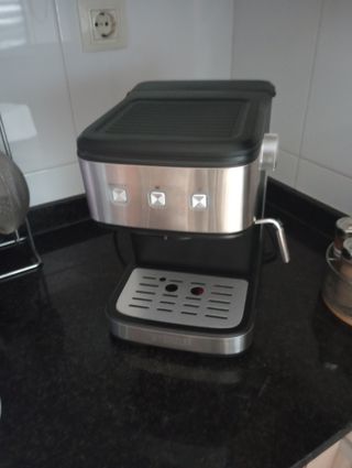 Cafetera exprés Princess para cafè molido y cápsul