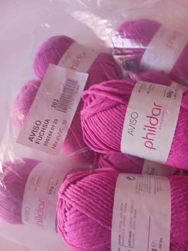 Lote de 9 ovillos alg. y acrílico Phil