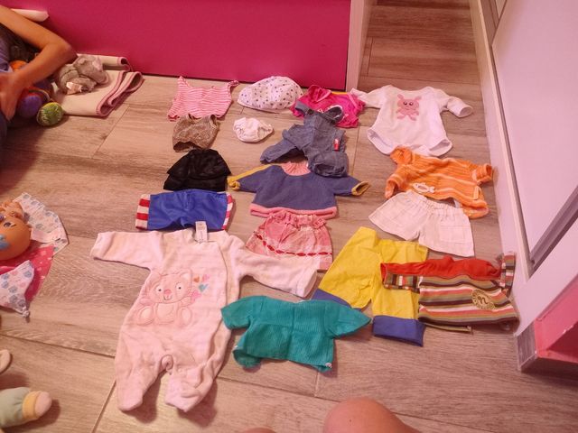 Ropa muñeco juguete