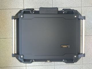 Baúl Moto 48 litros Aluminio Negro Mas Soporte