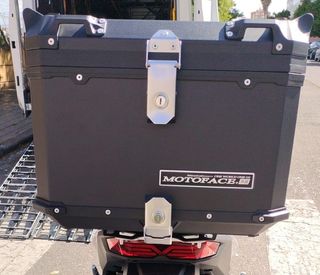 Baúl Moto 48 litros Aluminio Negro Mas Soporte