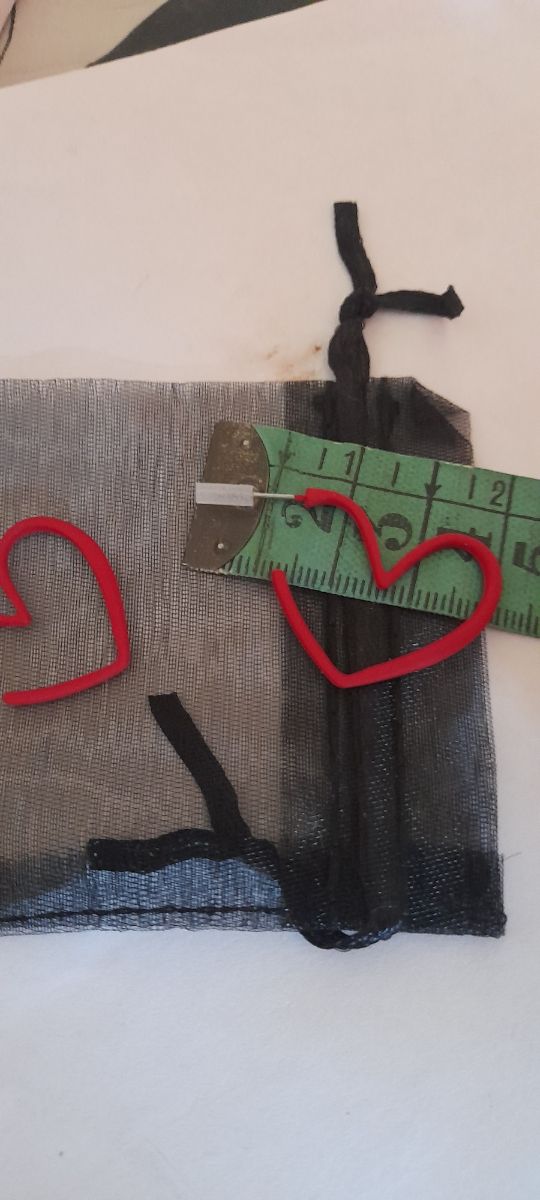 Pendientes corazón rojos