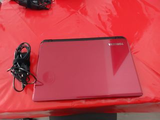 Portátil Toshiba 4GB RAM - 500GB