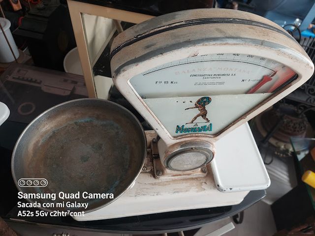 Bascula de tienda años 50/60 marca MONTAÑA