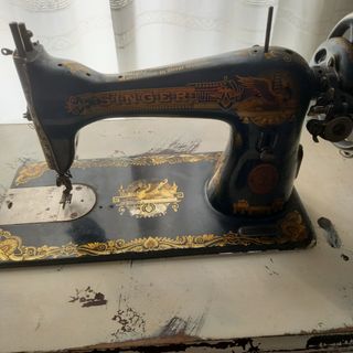 Maquina de coser antigua - REBAJADA