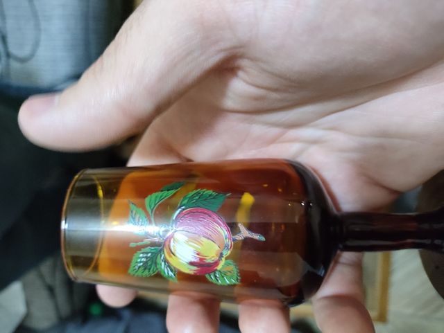 Juego variado de vidrio marrón