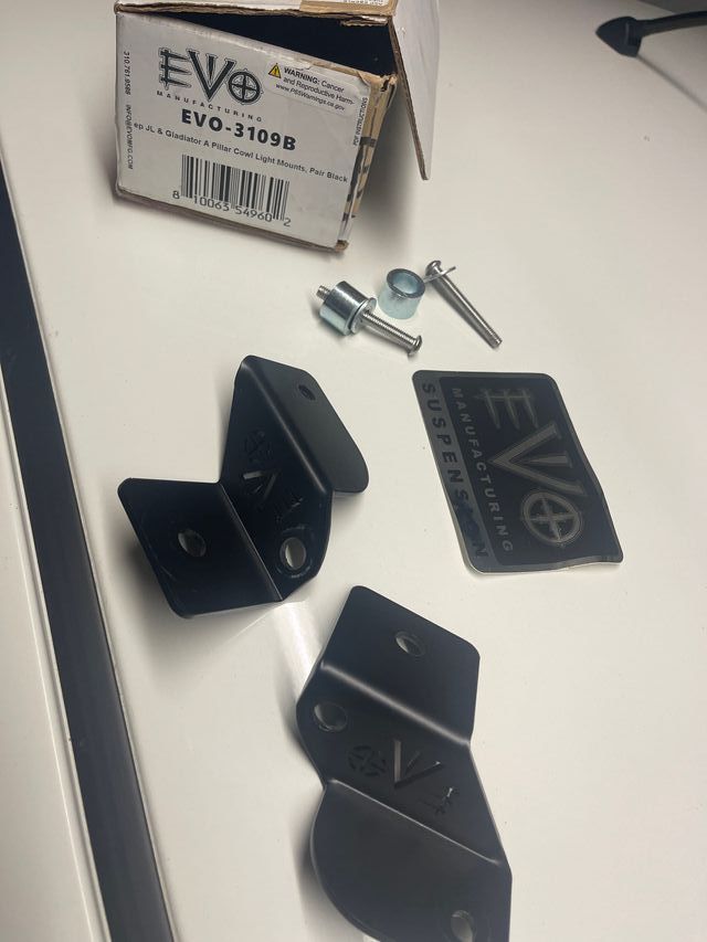 EVO Manufacturing - fari parabrezza | Jeep JL