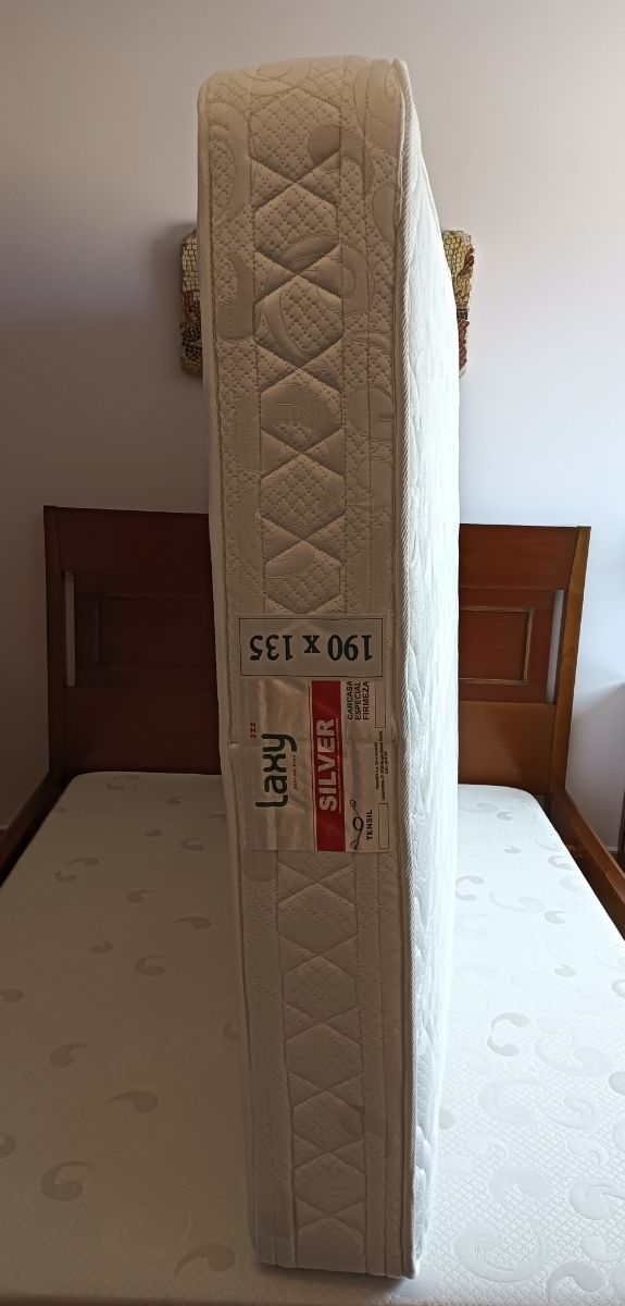 Colchón de muelles de 135x190