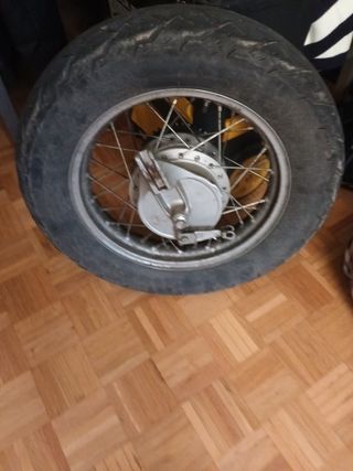 Rueda daelim daystar 125