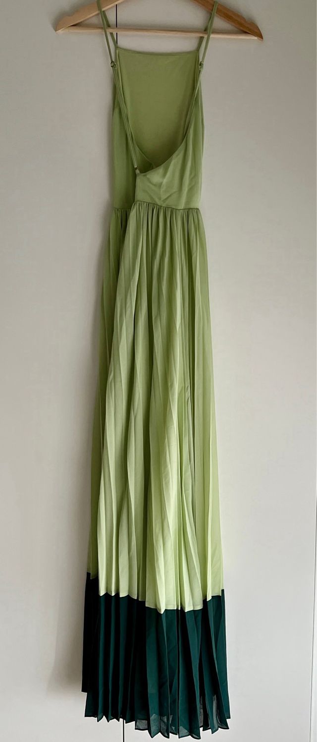 Vestido largo con espalda descubierta