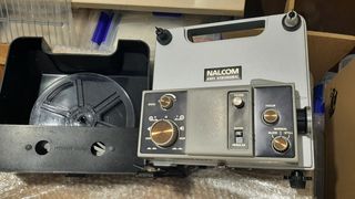 Proyector super8 en su caja