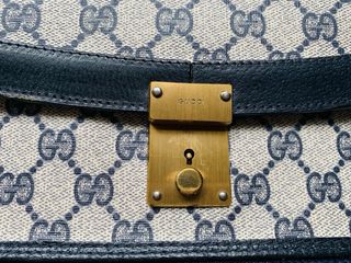 Gucci Gray GG Supreme Clutch Bag leather