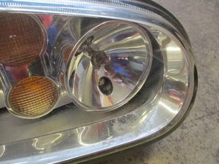 Faro Xenón VW Golf 4 derecho