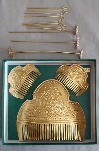 Traje de fallera completo.