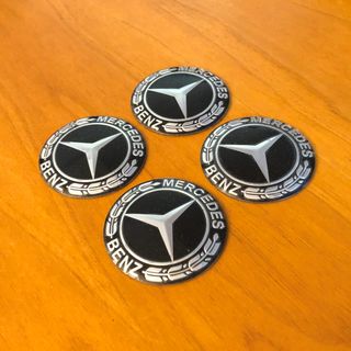 4 lenti adesive coprimozzo Mercedes 56mm nero