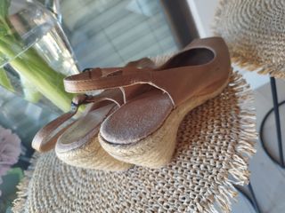 Sandalias. cuña esparto.T 38