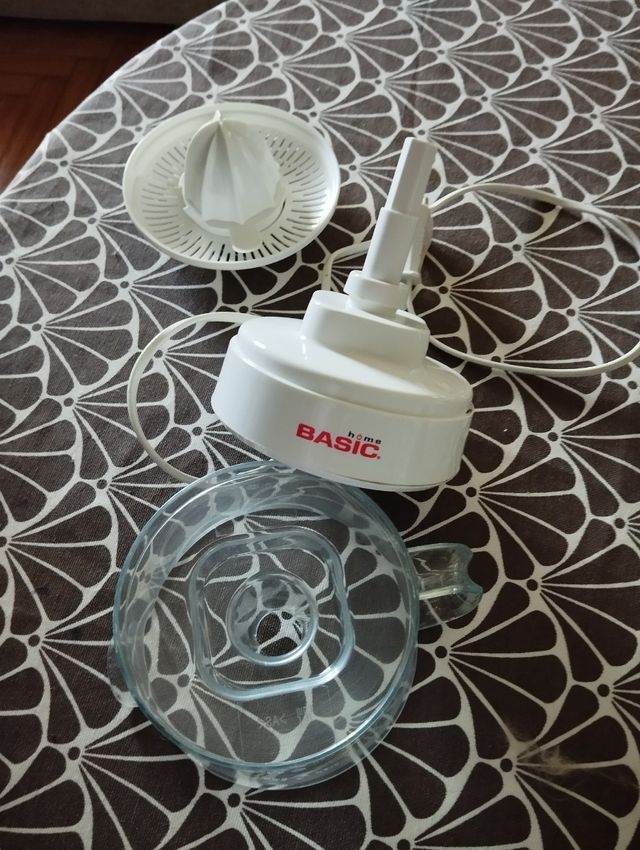 Exprimidor eléctrico ..