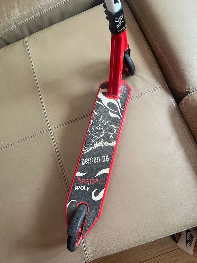 Bestial Wolf Demon D6 Patinete Freestyle