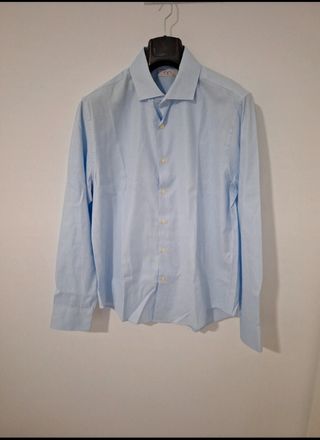 Camisa azul claro de MLN
