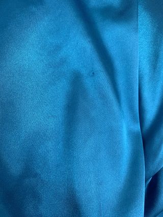 Vestido de fiesta, tipo raso. Talla S.