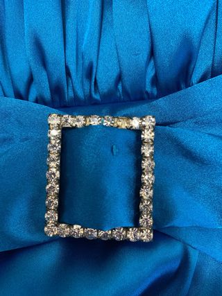 Vestido de fiesta, tipo raso. Talla S.