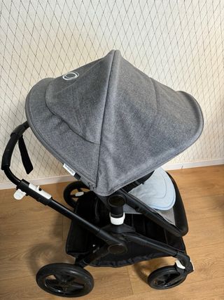 Bugaboo fox2 color gris + colchonetas.
