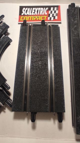 Scalextric Compact. Pack 4x4x4