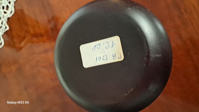 Vaso colore nero stile moderno