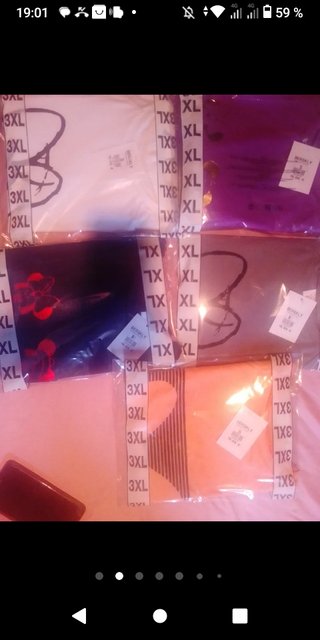 Vestidos mini maus y de Shakira
