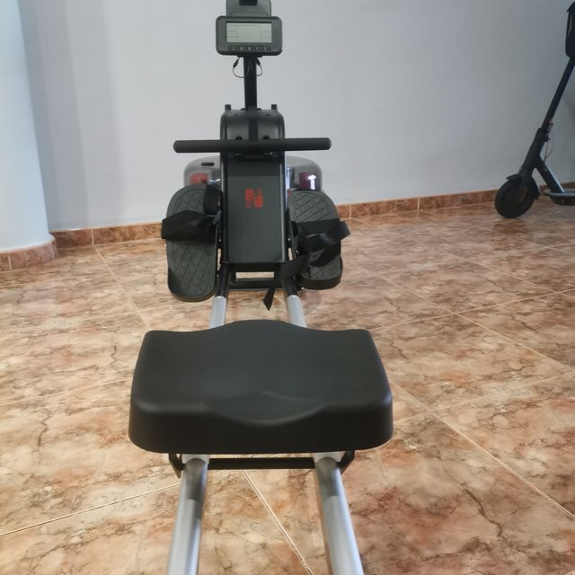 Máquina de remo  con agua. Modelo: Neezee Z1-1