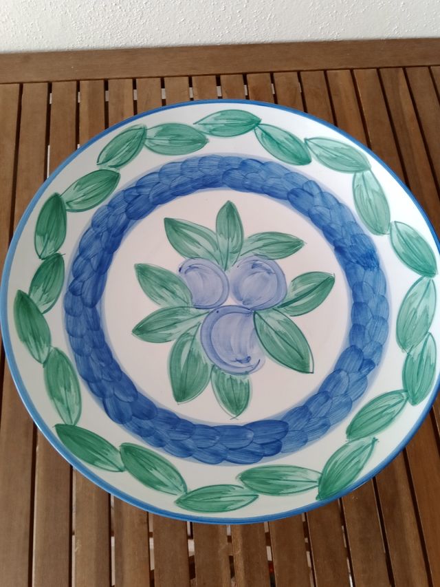 Keramik-Schale mit Fuß