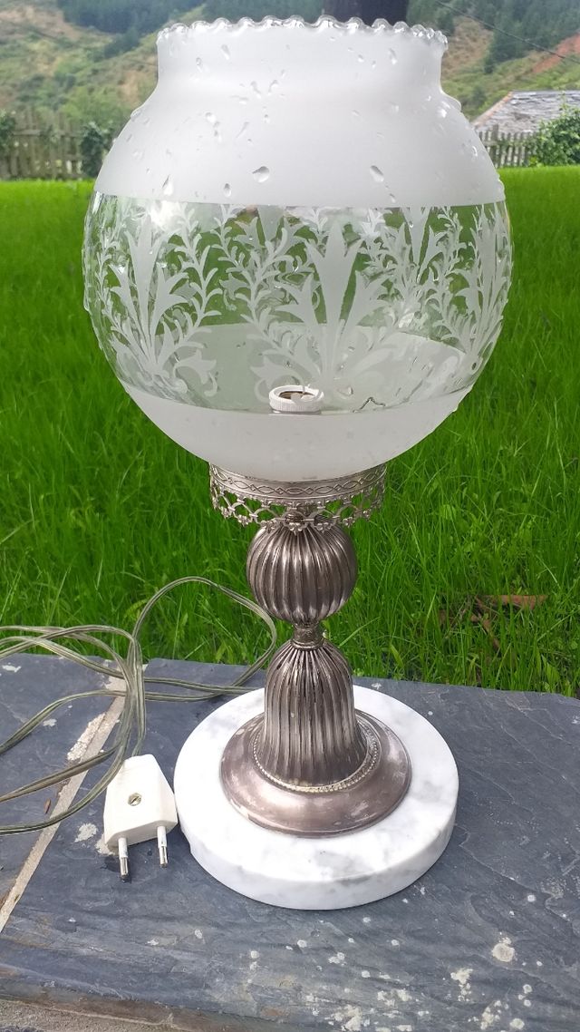 ANTIGUA LAMPARA DE MESA