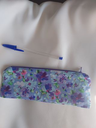 Estuche bolis hecho a mano flores azules