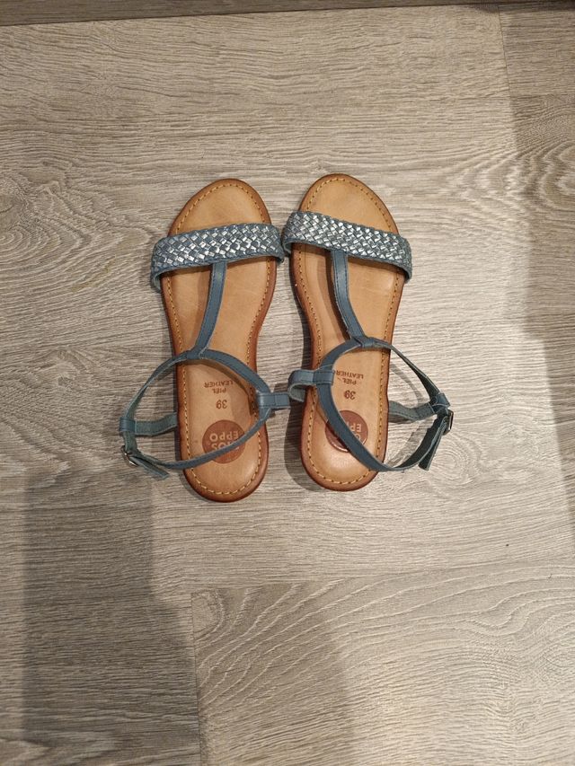 Sandalias número 39 con tacón medio