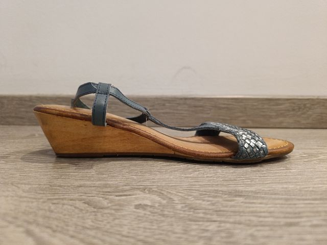 Sandalias número 39 con tacón medio