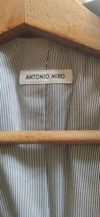Americana Antonio Miró de Verano Marrón. Ofertón!.