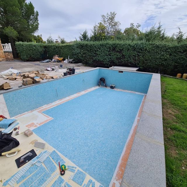 CONSTRUCCIÓN DE PISCINAS