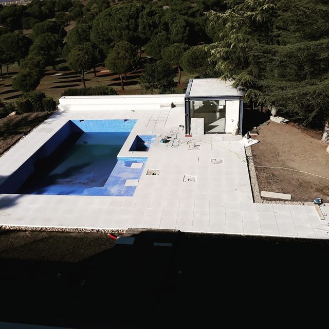 CONSTRUCCIÓN DE PISCINAS