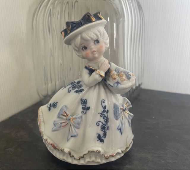 Antigua muñeca musical porcelana inglesa