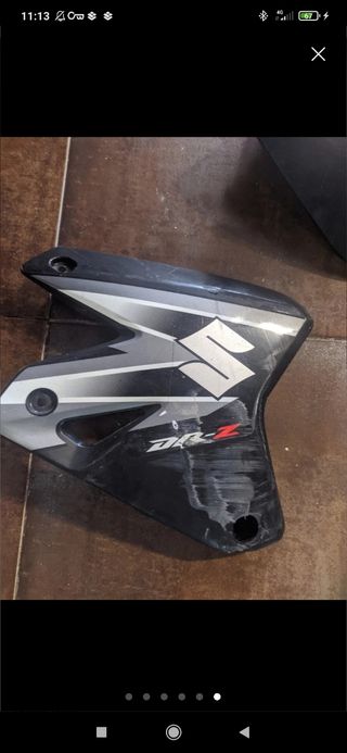 Tapadera lateral derecha Suzuki DRZ