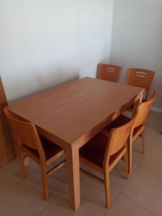 MESA COMEDOR + SILLAS