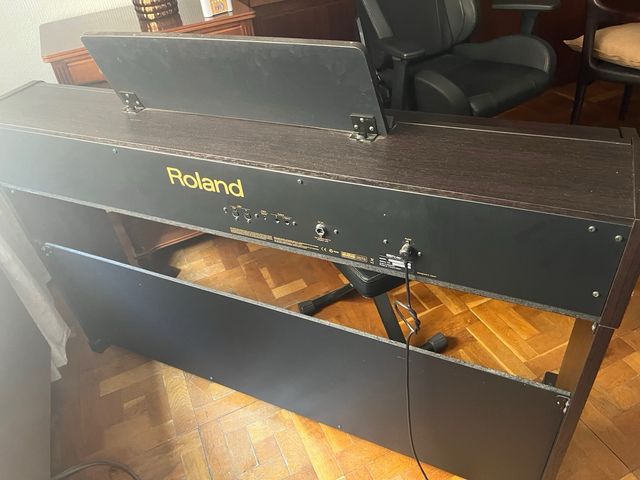 Piano Roland RP 301 supernatural