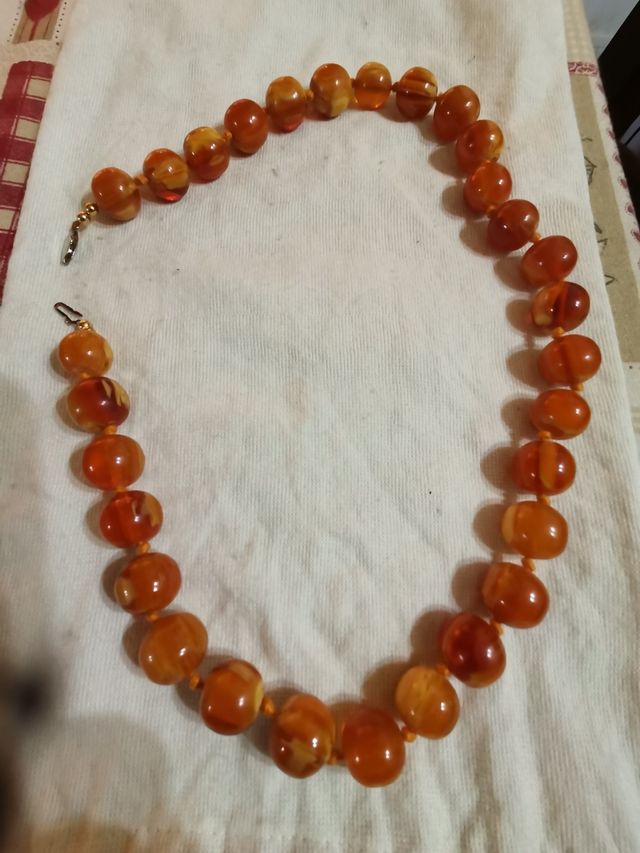 Collana etnica in Bachelite a ciliegia