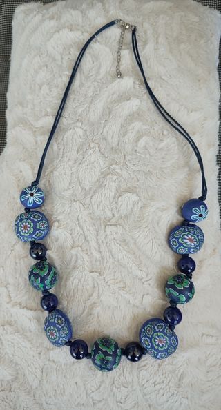 COLLAR GARGANTILLA tonos azules.