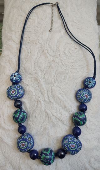 COLLAR GARGANTILLA tonos azules.