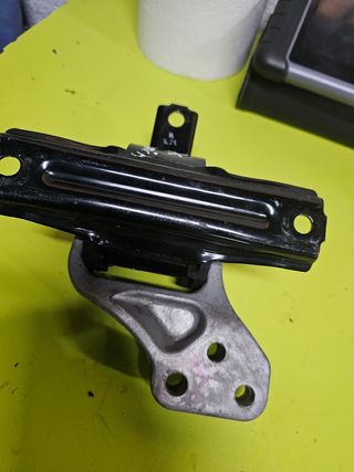 Soporte motor mitsubishi asx 2018