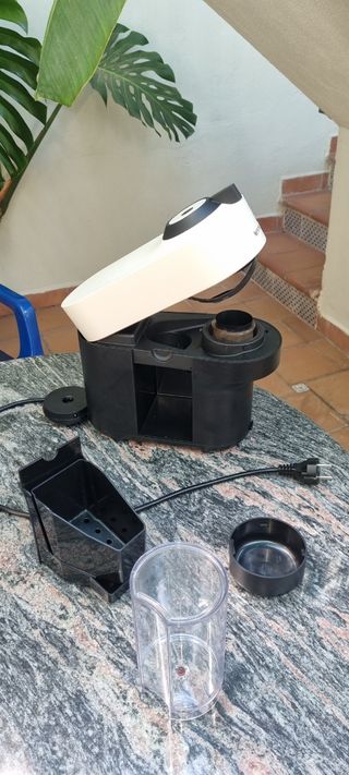 Cafetera Vertuo Nespresso. 