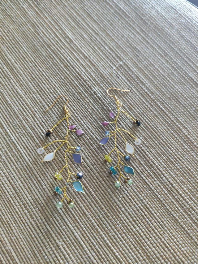 Pendientes de cristal y esmalte