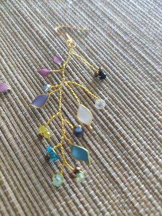 Pendientes de cristal y esmalte